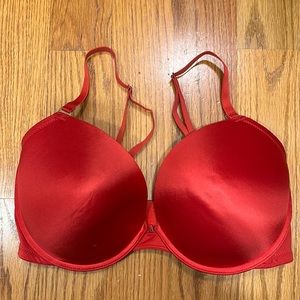 Fredericks of Hollywood push-up bra with removable pads